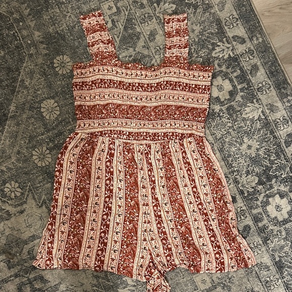 American Eagle Outfitters Red and White Patterned Romper - Picture 2 of 4